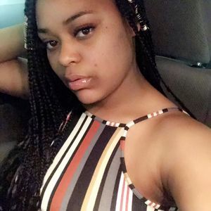 Meet your Posher, Alexis